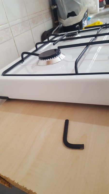 Uğur Beyaz Emaye Set Üstü 4 Gözlü Ocak Doğalgazlı