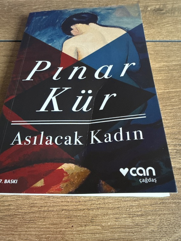 Can Yayınları – Pınar Kür 'Asılacak Kadın' Romanı, 152 Sayfa, Ciltsiz, Toplumsal Eleştiri ve Kadın Hakları Üzerine