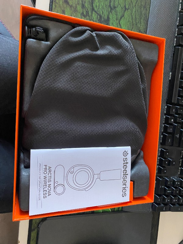 Steelseries Arctis Nova Pro Wireless Kablosuz Oyuncu Kulaklığı - Beyaz