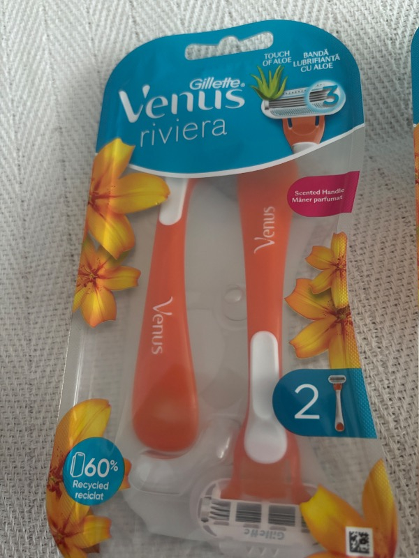 Gillette Venus Sensitive Kullan-At Kadın Tıraş Bıçağı 3’lü