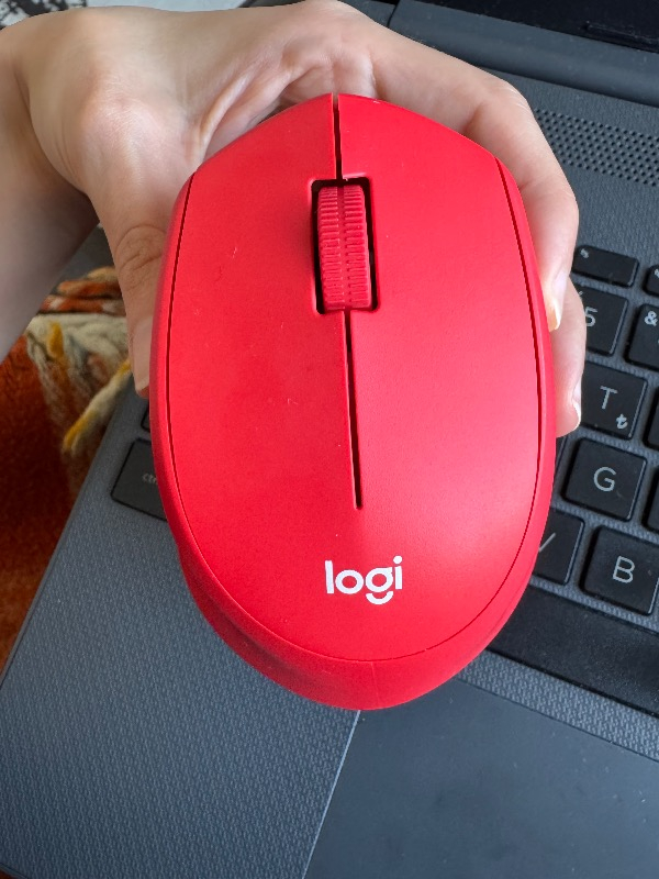 Logitech M330 Sessiz Kablosuz Optik Mouse - Kırmızı