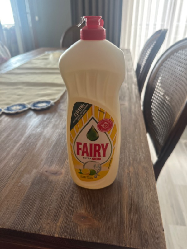 Fairy Elde Yıkama Bulaşık Deterjanı Limon 650 ml