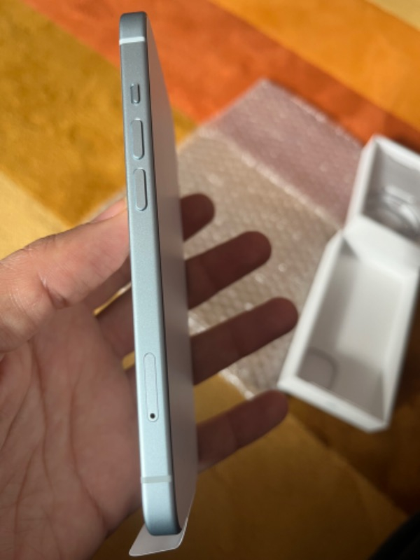 iPhone 15 128 GB