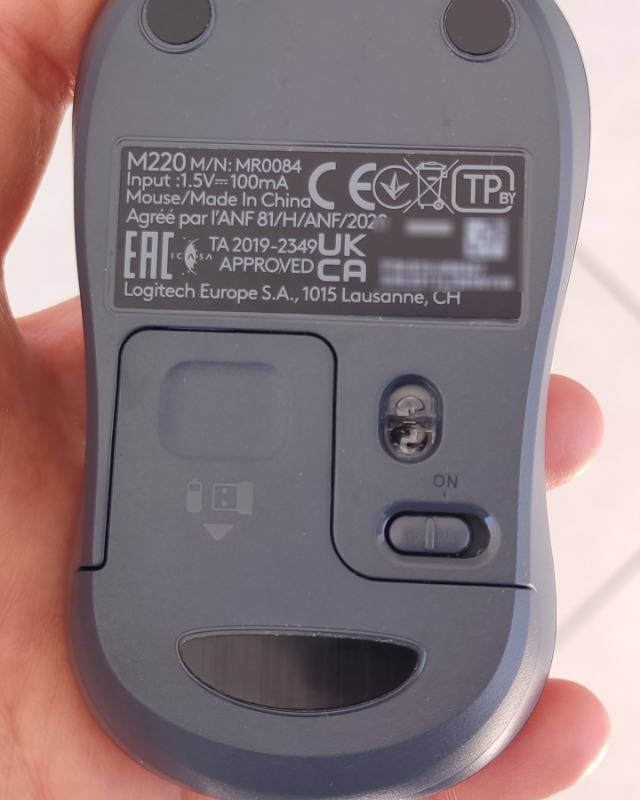 Logitech M220 Sessiz Kompakt Kablosuz Mouse - Siyah