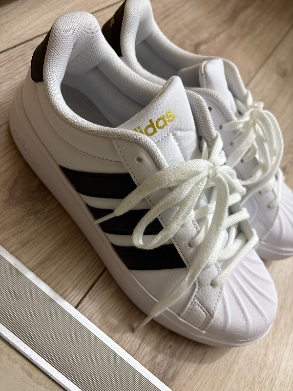 Adidas Sportswear JP8282 Streettalk