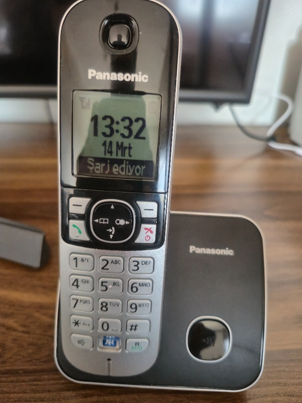 Panasonic Siyah Telsiz Dect Telefon Elektrik Kesintisinde Konuşabilme Kx-Tg6811
