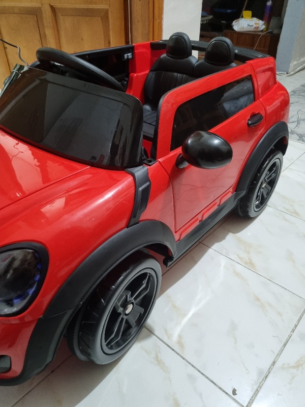 Dolu Ride on Akülü Araba 12 Volt