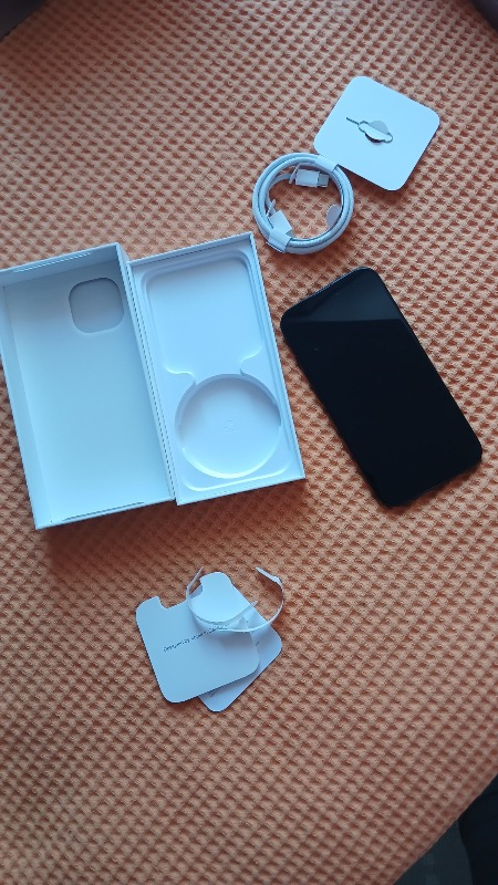 iPhone 15 128 GB Siyah