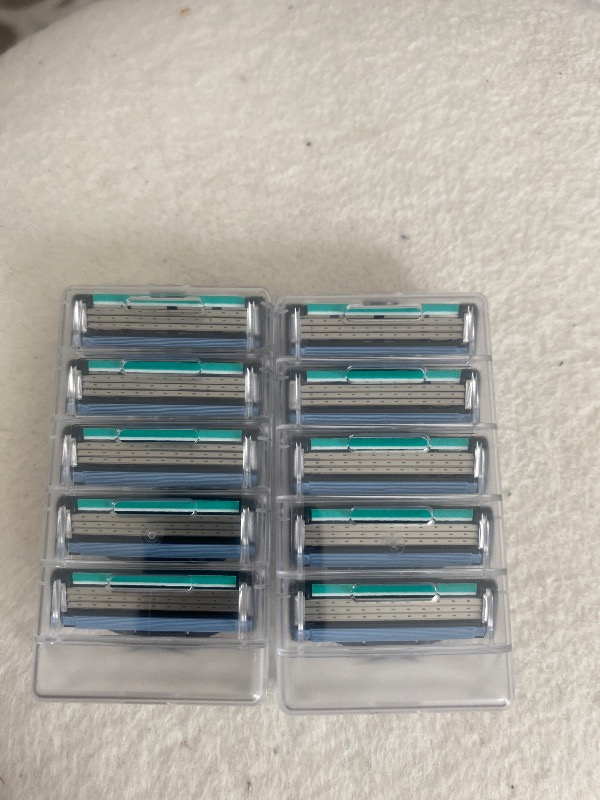 Gillette Mach3 Sport Yedek Tıraş Bıçağı 10 Adet Ergonomik Tasarım ile Rahat Tıraş Deneyimi