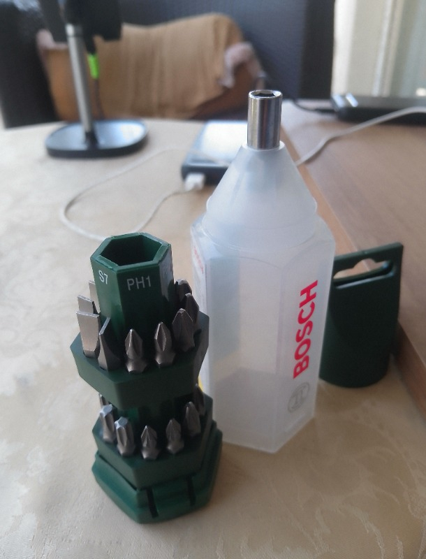 Bosch - 25 Parça Vidalama Seti (Tornavida Fonksiyonlu Kutu)