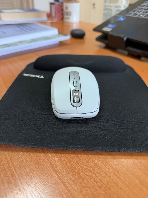 Logitech MX Anywhere 3S Kompakt 8000 DPI Optik Sensörlü Sessiz Bluetooth Kablosuz Mouse - Beyaz