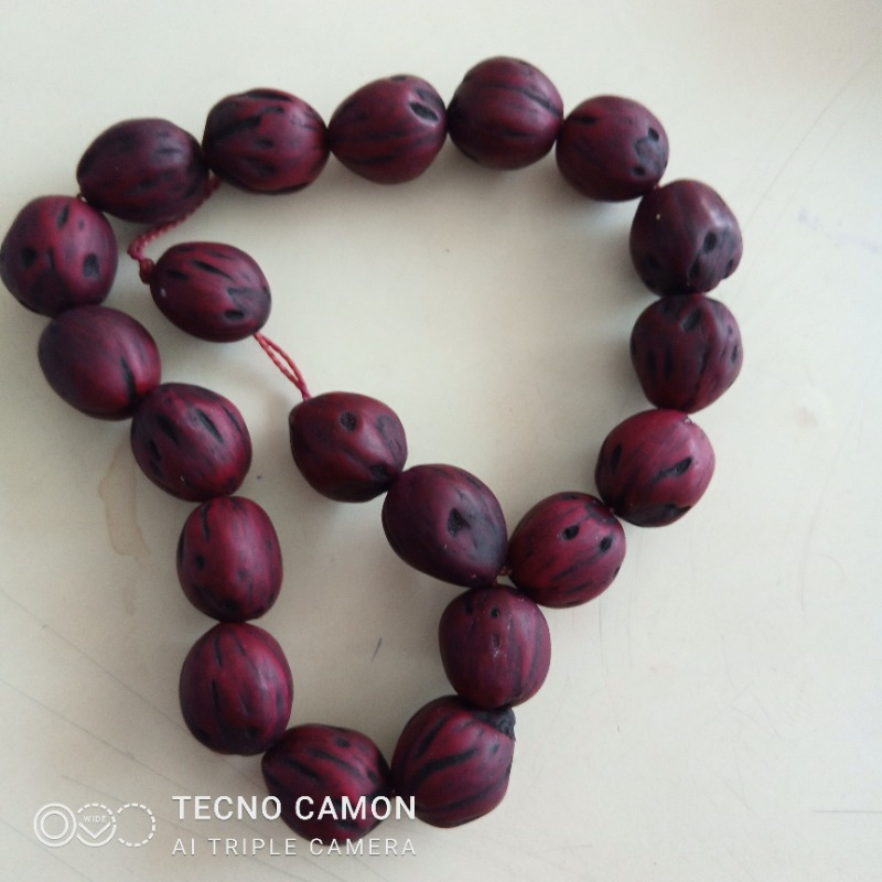 Taş Sandığı Dört Adet Andız Ağacı Tesbih ( 14 Mm )
