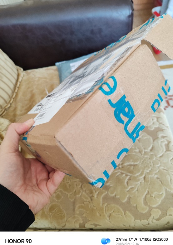Schneider Electric APC Tekli Akım Korumalı Priz  230V PM1W-GR (Beyaz)