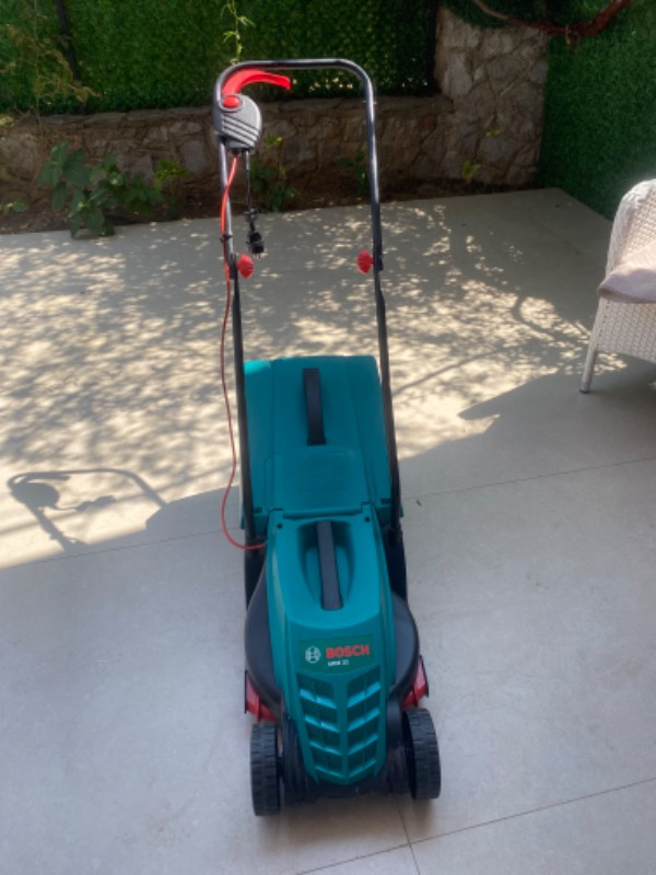 Bosch ARM 32 Çim Biçme Makinesi