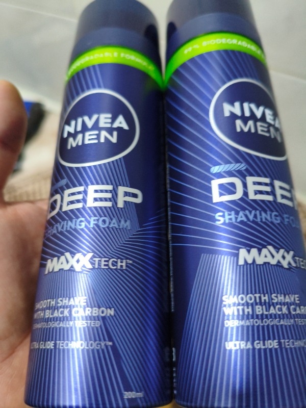 NIVEA Men Deep Dimension Tıraş Köpüğü 200 ml Ferah Kokulu Anti Alerjik Aktif Karbon ve Nemlendirici