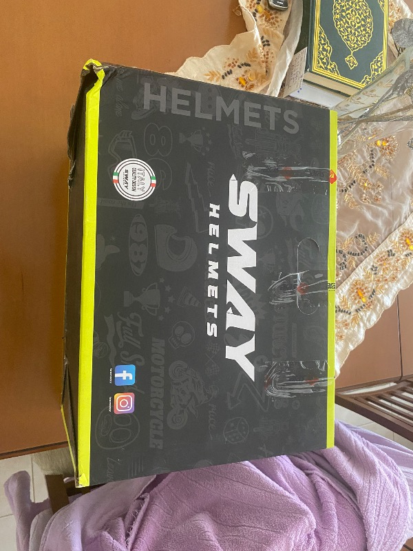 Sway Sw 867 Mat Siyah Kapalı Motosiklet Kaskı