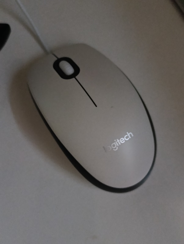 Logitech M100 Beyaz Kablolu Mouse - 910-006764
