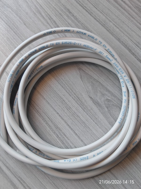 Öznur 3X1,5 Ttr Kablo 5 Metre H05VV-F Tipi 3G 1.5 Kesitli Elektrik Malzemesi