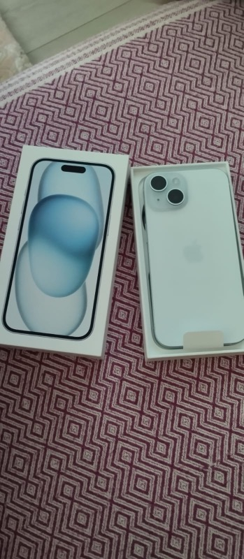 iPhone 15 256 GB
