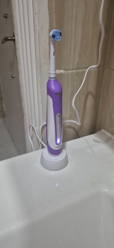 Direct Nexus Elektirikli Diş Fırçası Orta Sertlikte Kıllar ile 2 Yedek Başlık ve Sert Plastik Seyahat Kabı