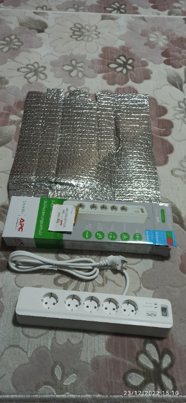 Schneider Electric APC 5'li Akım Korumalı Priz PM5-GR