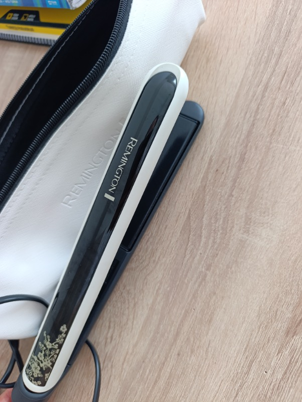 Remington s9500 Gelişmiş İnci Seramik Kaplamalı Saç Düzleştirici - 110 mm Plaka, 150-235°C, 10 Saniyede Hızlı Isınma