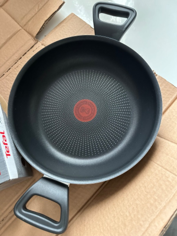 Tefal C38470 Titanyum 2X XL Kapaklı Sahan 24 cm - 2100123254
