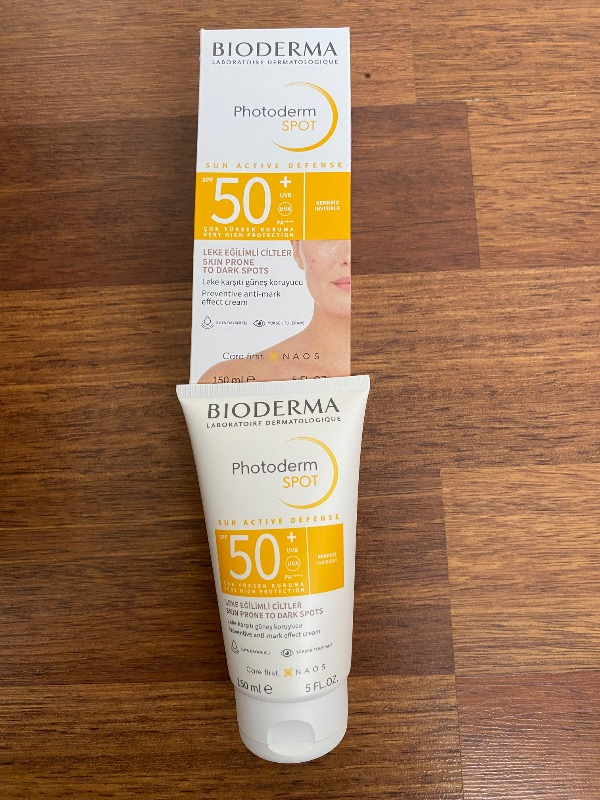 Bioderma Photoderm SPOT SPF50+ Yüksek Korumalı Yüz ve Vücut Güneş Kremi 150 ml