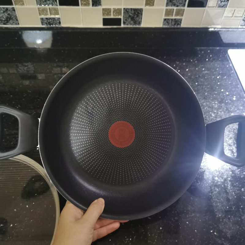 Tefal C38470 Titanyum 2X XL Kapaklı Sahan 24 cm - 2100123254