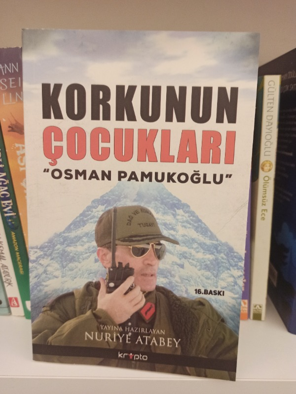 Kripto Basım Yayın Osman Pamukoğlu: Korkunun Çocukları - Osman Pamukoğlu Normal Boy 224 Sayfa Ciltsiz Yayın