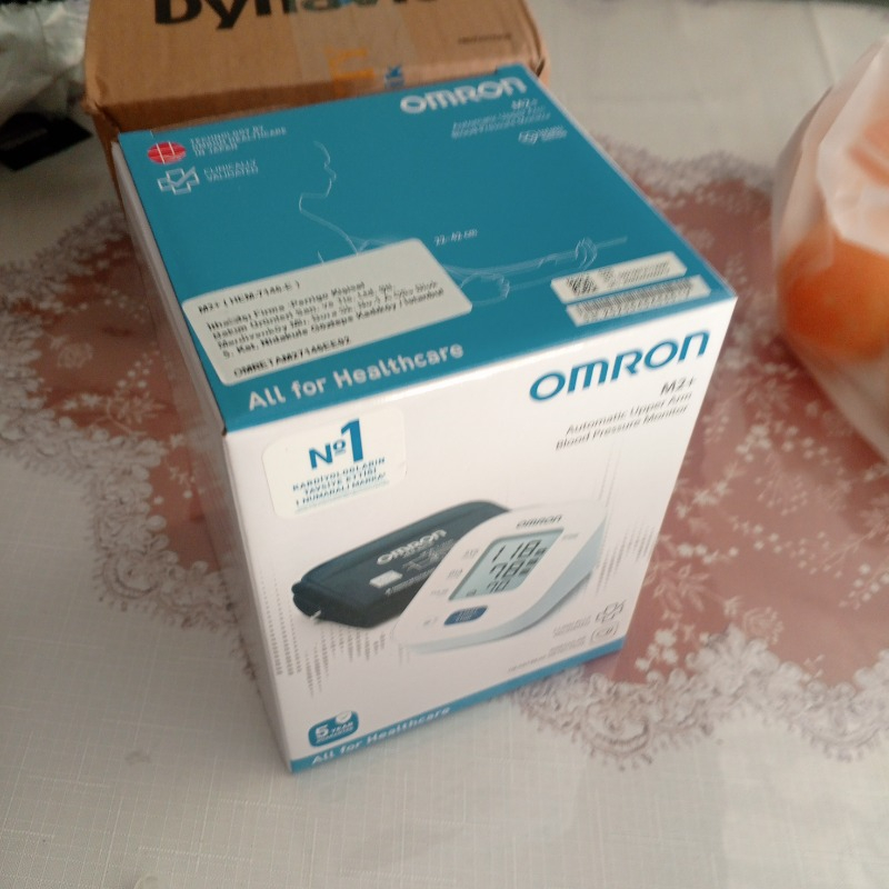 OMRON M2+ 30 Ölçüm Hafızalı Geniş Manşetli Üst Koldan Ölçer Dijital Tansiyon Aleti HEM-7146-E