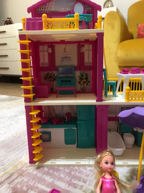 Lola’nın Tatil Evi