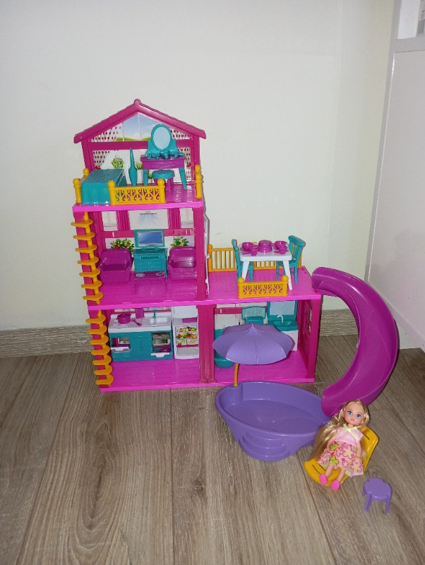Dede Lola'nın Tatil Evi