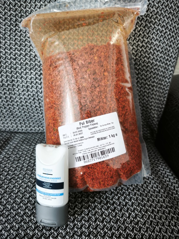 Hanzade Bitkisel İnce Pul Biber Orta Acılı 1 kg