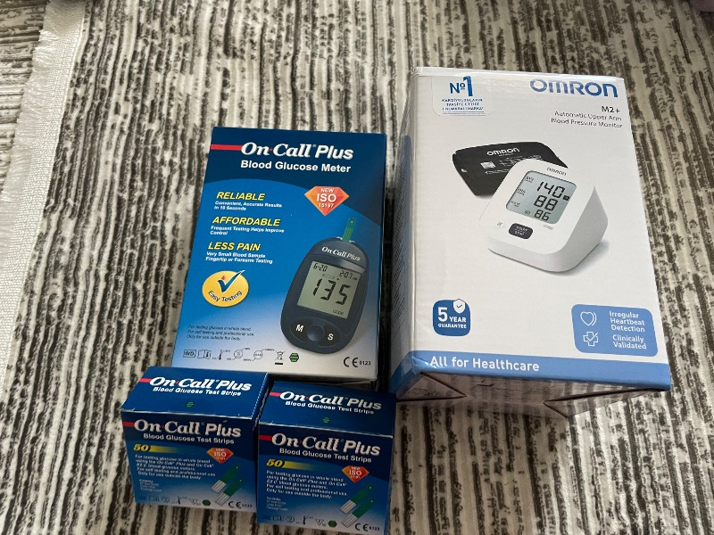 Omron M2+ Digital Koldan Ölçer Tansiyon Aleti