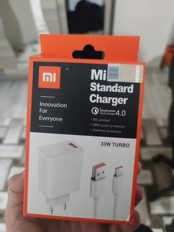 Xiaomi 33W Turbo Hızlı Şarj ve Kablosu (kutu çıkma birebir orjinaldir)