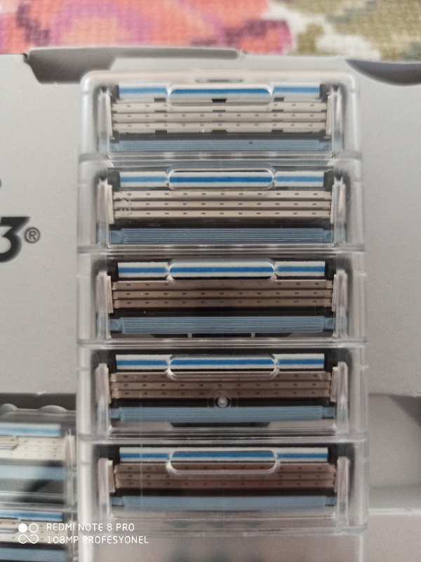 Gillette Mach3 18'li Yedek Tıraş Bıçağı Karton Paket