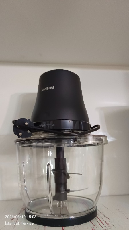 Philips HR1502/00 4 Bıçaklı Doğrayıcı 3000 Serisi Siyah Plastik Hazneli 500 W Güç ve PowerChop Teknolojisi
