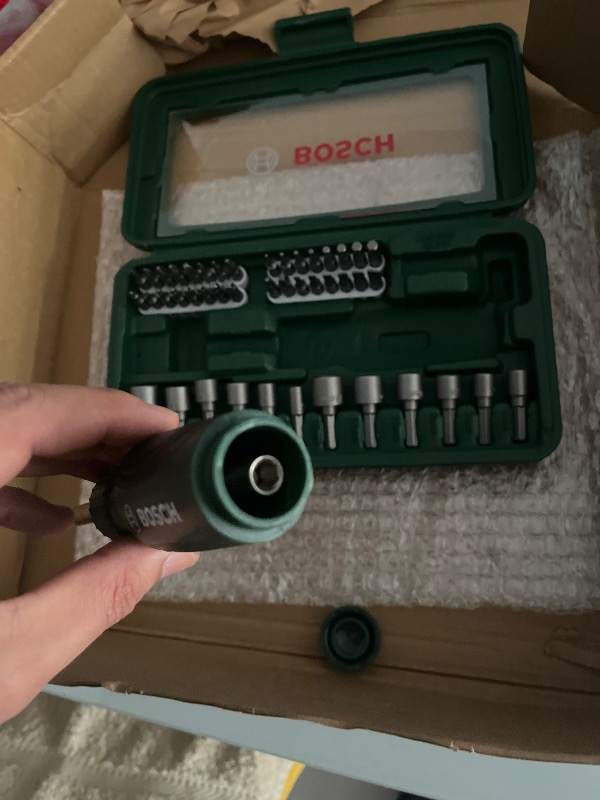 BOSCH 46 PARÇA CIRCIRLI TORNAVİDA BITS UÇ LOKMA VİDALAMA  SETİ.
