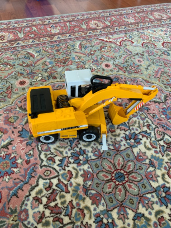 Bruder MAN Damperli Kamyon & Liebherr Ekskavatör BR02751