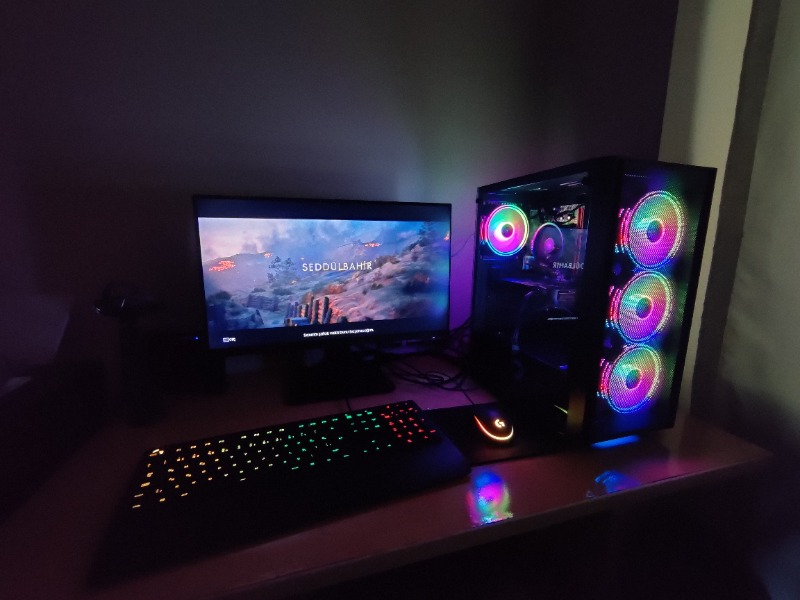 Logitech 920-008094 G213 Prodigy RGB Oyuncu Klavyesi