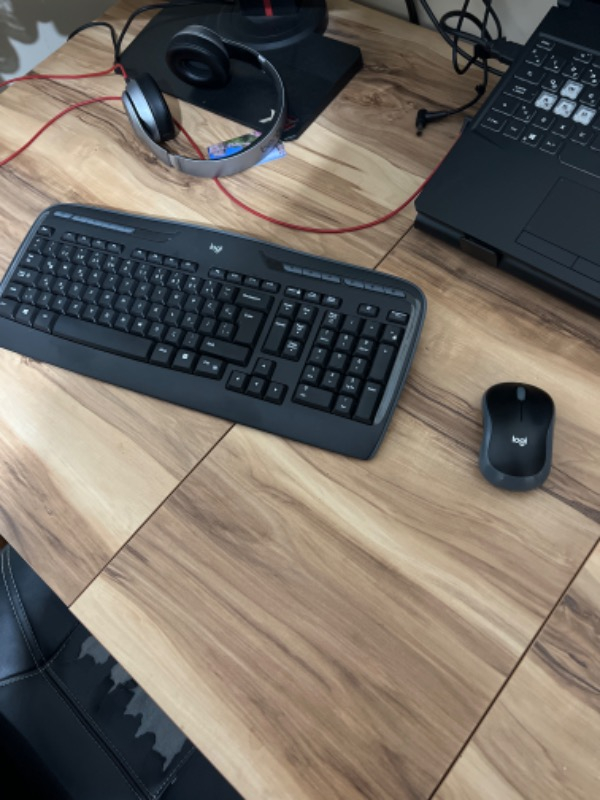 Logitech MK330 Kablosuz Türkçe Klavye Mouse Seti - Siyah