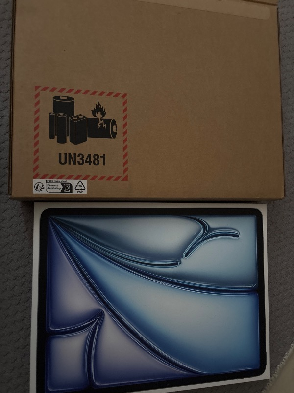 Apple iPad Air M3 13" 256GB Wi-Fi Mavi MCNP4TU/A
