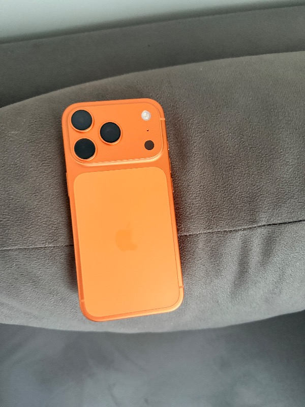 Apple iPhone 17 Pro 256 GB Kozmik Turuncu