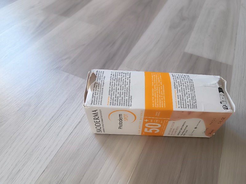 Bioderma Photoderm SPOT SPF50+ Yüksek Korumalı Yüz ve Vücut Güneş Kremi 150 ml