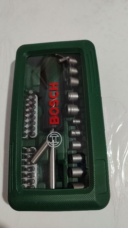 BOSCH 46 PARÇA CIRCIRLI TORNAVİDA BITS UÇ LOKMA VİDALAMA  SETİ.