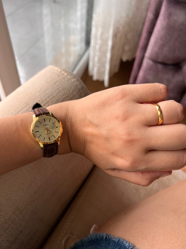 Casio Standart LTP-V004GL-9AUDF Kadın Kol Saati