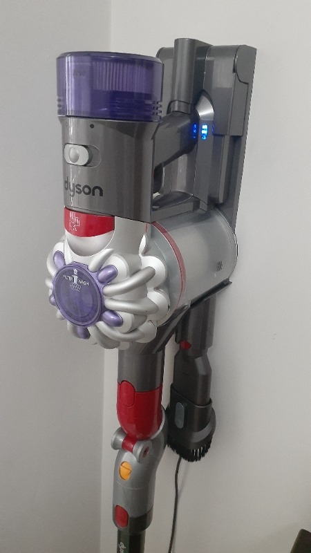 Dyson V8 Absolute (Gümüş/nikel)