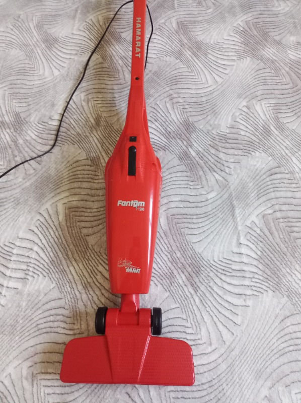 Fantom Hamarat P-1500 Toz Torbasız Elektrikli Süpürge Kırmızı 