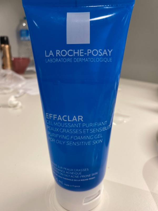 La Roche-Posay Effaclar Yüz Temizleme Jeli Yağlı/Akneye Eğilim Gösteren Ciltler Siyah Nokta Karşıtı 200ml